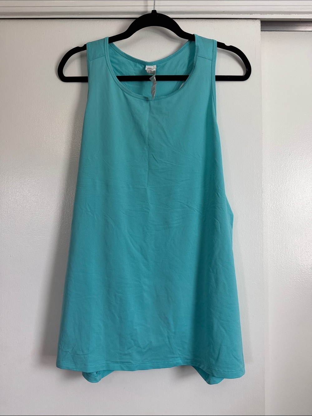 Fabletics Aqua Sleeveless Athletic Tank